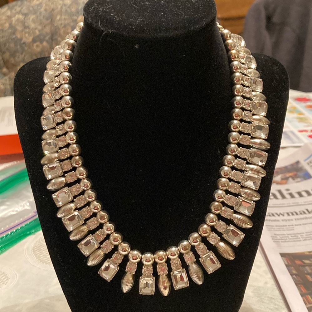 C1946 beautiful Rhinestone Necklace Choker Silver Tone